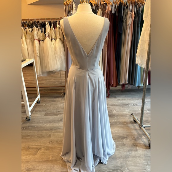 NEW - JENNY YOO - JOSIE V-NECK DRESS- WHISPER BLUE - SIZE 16 - Picture 2 of 4